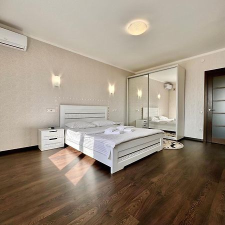 Apartpoltava Світлі Просторі Апартаменти 80М2 , 2-Окремі Кімнати, Новобудова Центр Чек Банківський Extérieur photo