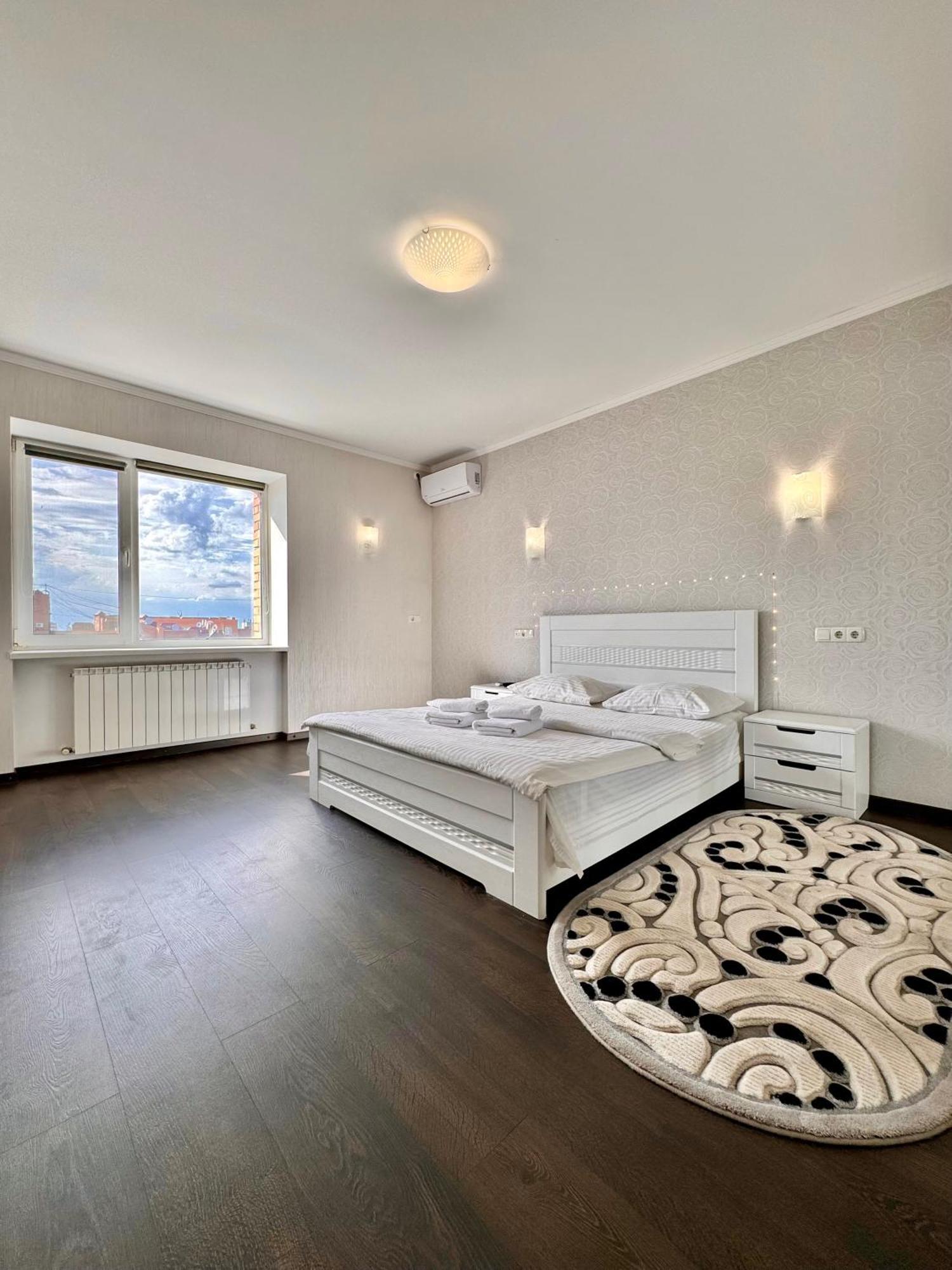 Apartpoltava Світлі Просторі Апартаменти 80М2 , 2-Окремі Кімнати, Новобудова Центр Чек Банківський Extérieur photo