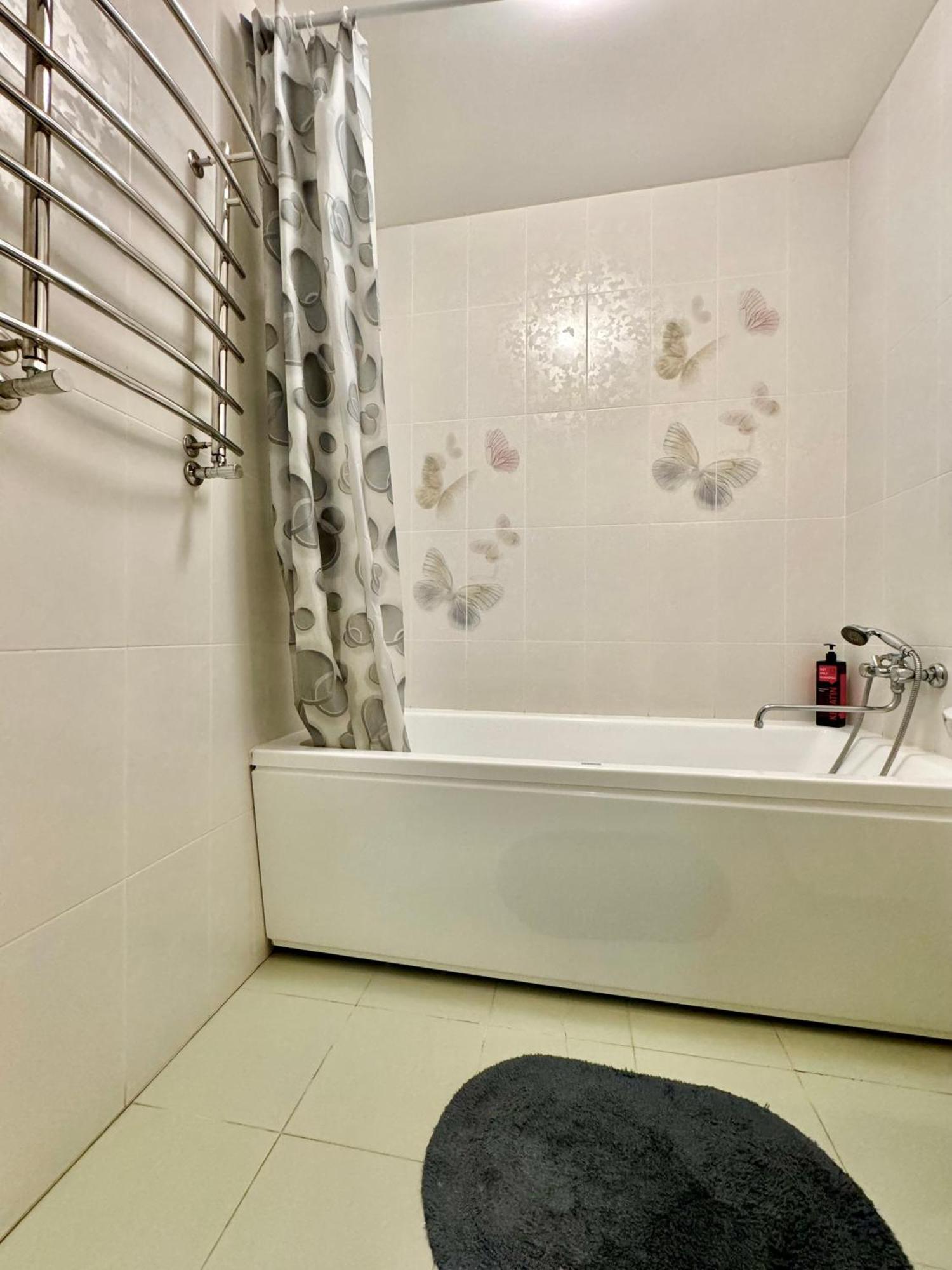 Apartpoltava Світлі Просторі Апартаменти 80М2 , 2-Окремі Кімнати, Новобудова Центр Чек Банківський Extérieur photo